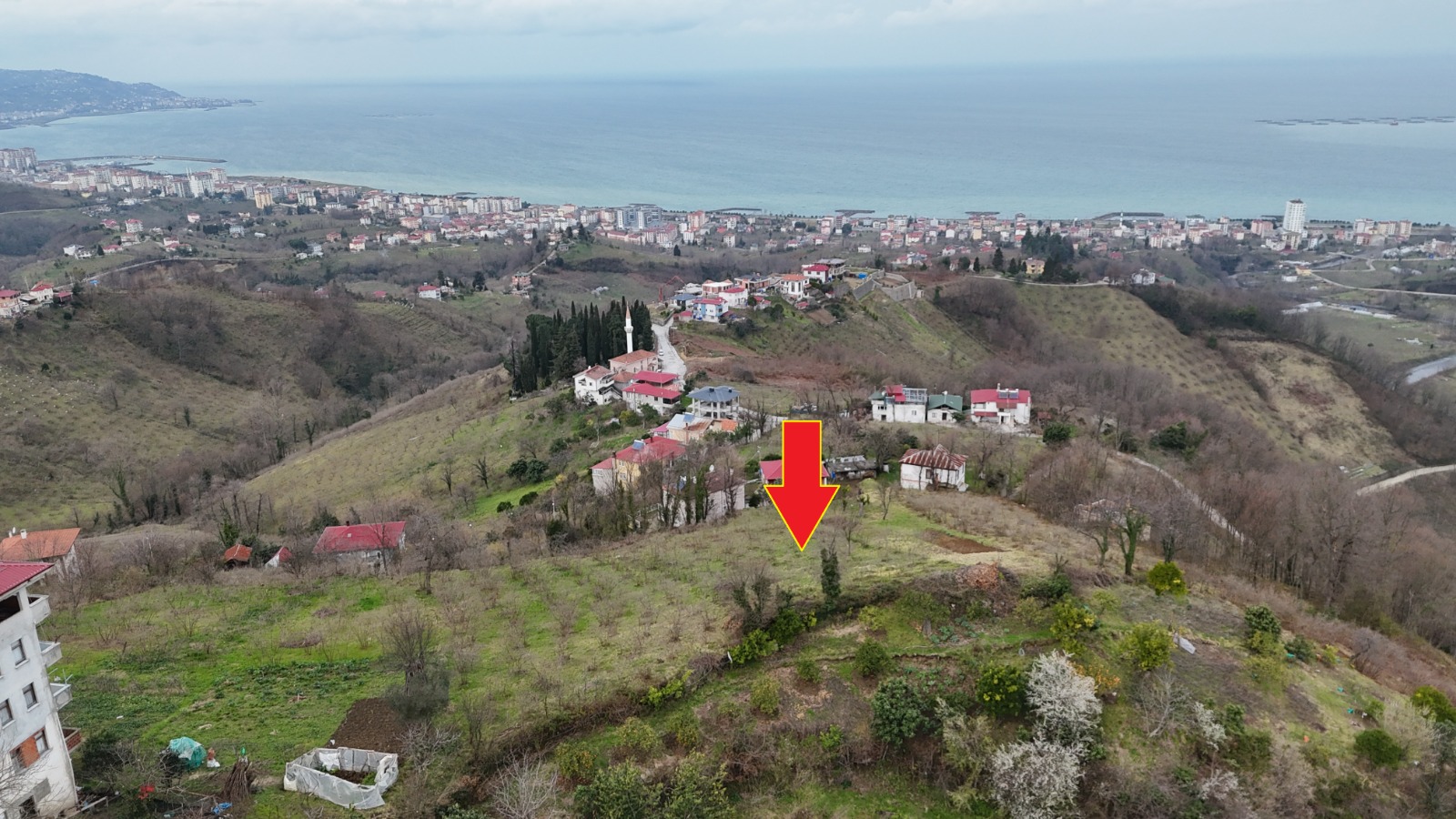 MABEL'DEN VAKFIKEBİR HACIKÖY YOLA SINIR 1.700 M2 SATILIK ARSA